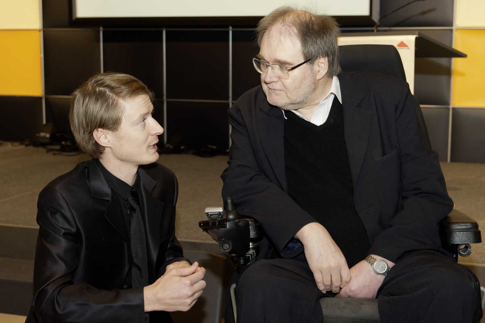 Dr. Rob Labruyere ist 2012 für seine Dissertation zum Training mit dem Lokomat von der Fürst Donnersmarck-Stiftung belobigt worden