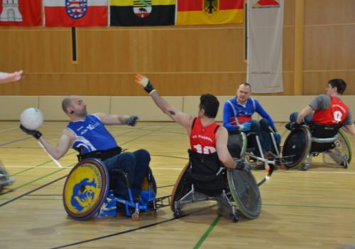 Rollstuhlrugby: Ein hart umkämpfter Ball beim Donnersmarck Cup 2018