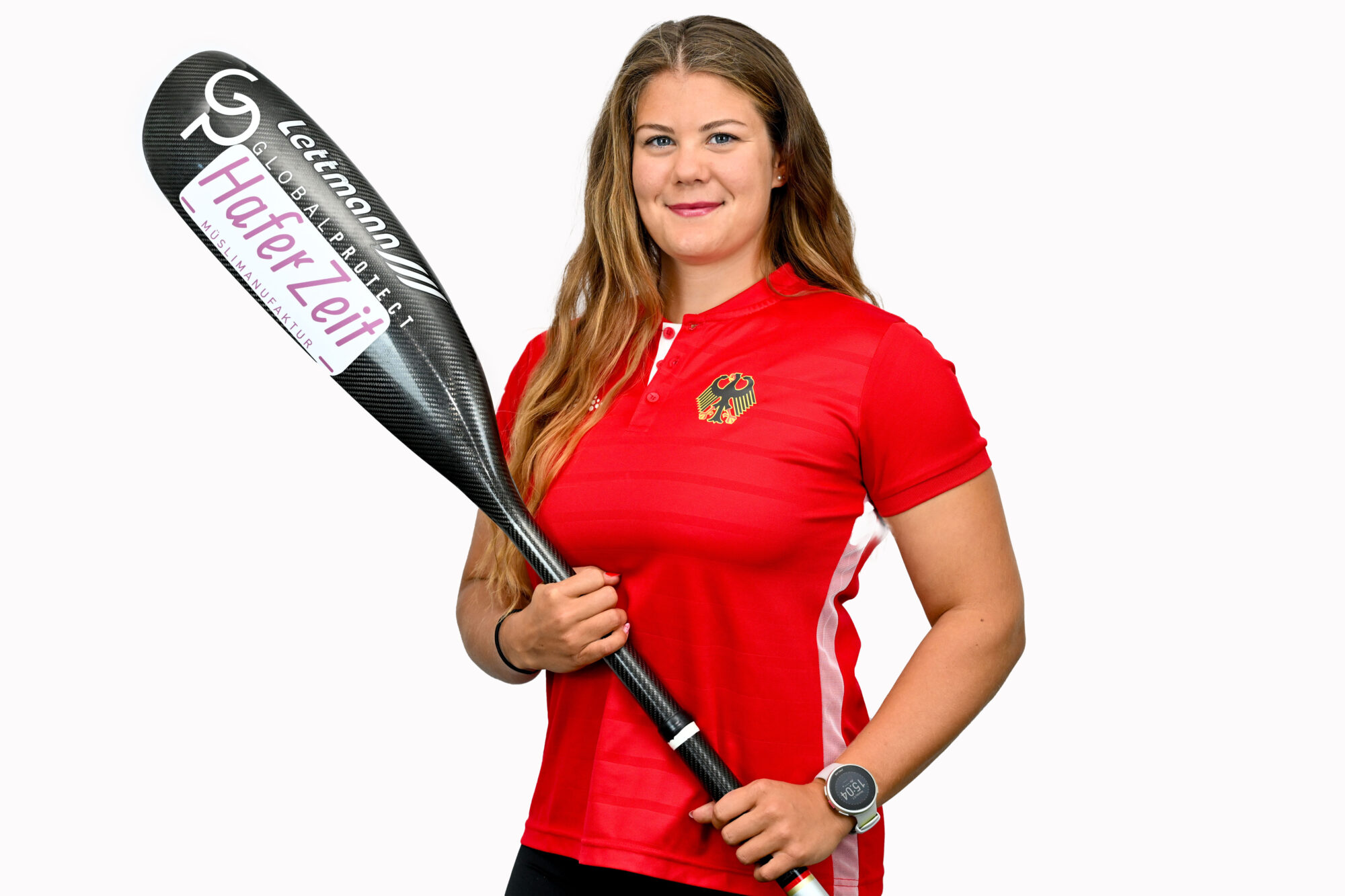 Parakanutin Felicia Laberer in rotem Deutschland Paralympics Team-Shirt